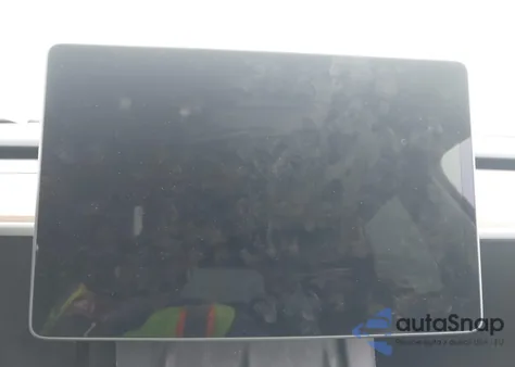 2025 Tesla Model Y Long Range Dual Motor Rear-Wheel Drive from USA, damaged, VIN 7SAYGDED2SA376575